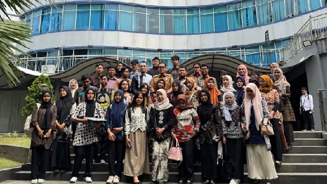 Gen Bright Membuka Gerbang Legislatif:  Mahasiswa Ikuti 