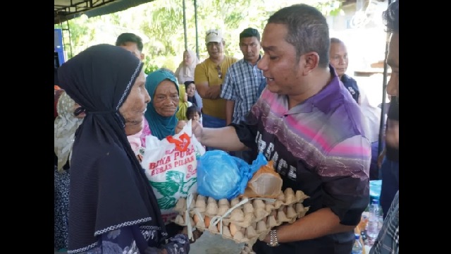 Gerak Nyata Peduli Warga, Bakhtir Sibarani Gelar Pasar Murah di Barus