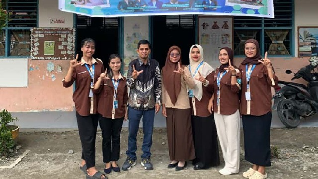 Langkah Awal Mengabdi : Dosen Pembimbing Lapangan Antar Mahasiswa PPL ke SD